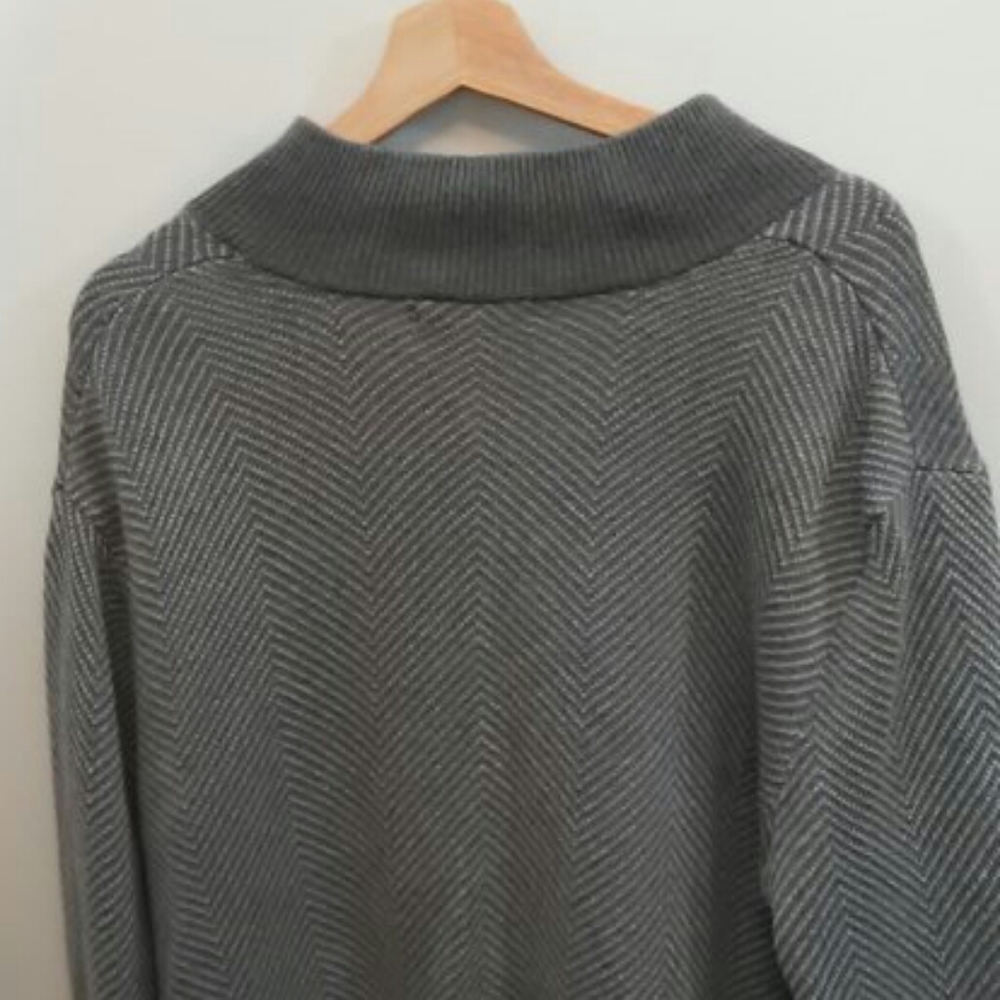 Like New Banana Republic Gray/White XL Cotton & Rayon Blend Full Zip Sweater - Picture 5 of 14